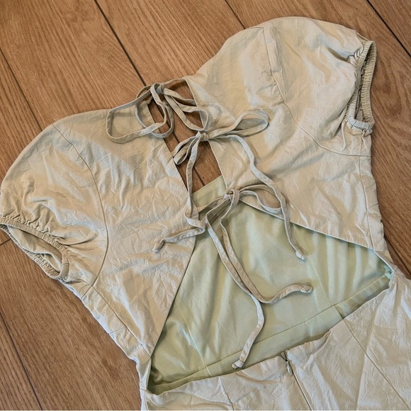 Kendall + Kylie Backless Puff Sleeve Tie Back Khaki Mini Dress | Light Green | S - Picture 10 of 16